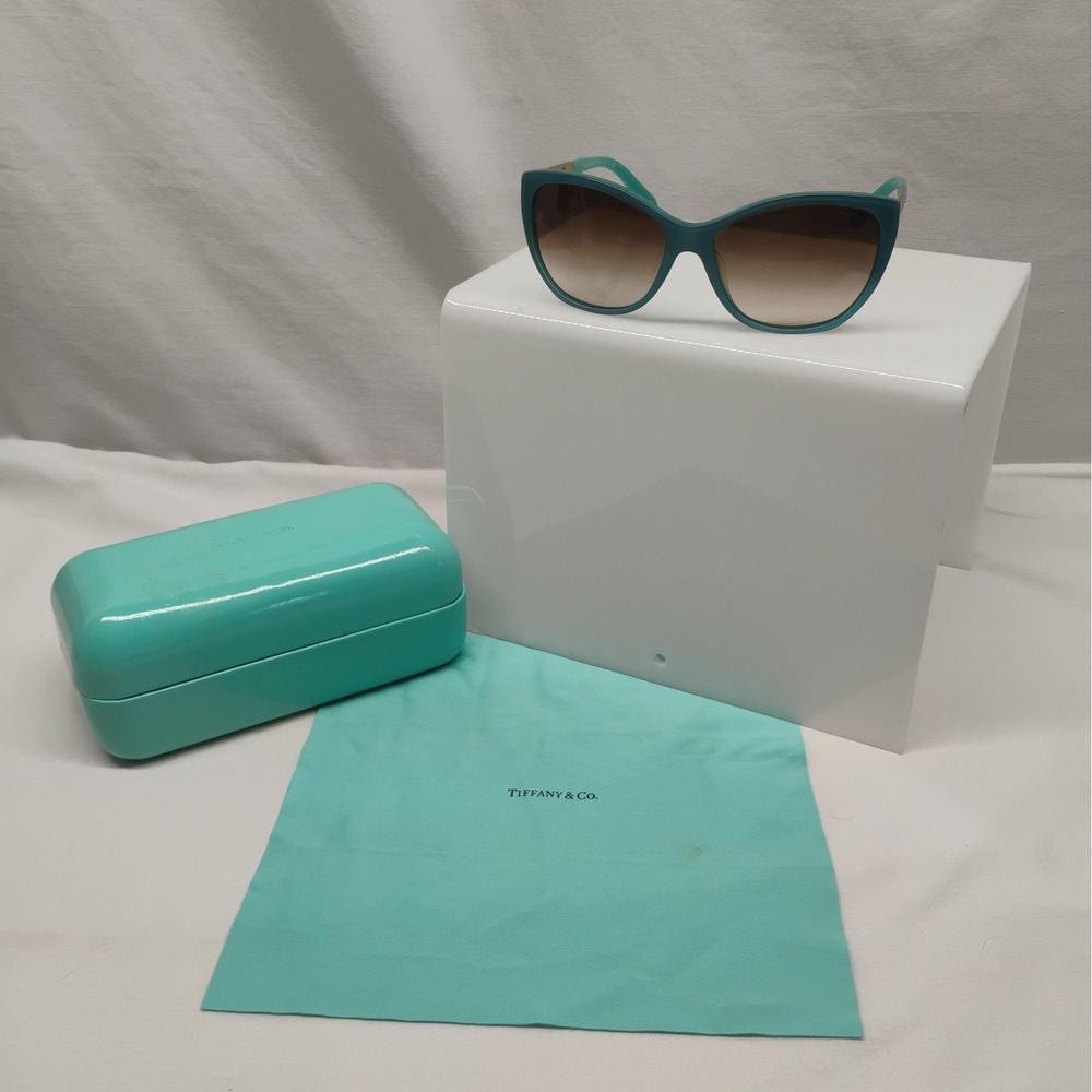 Tiffany & Co. Atlas Roman Numeral Teal Cats Eye Amber Gradient Sunglasses + Case